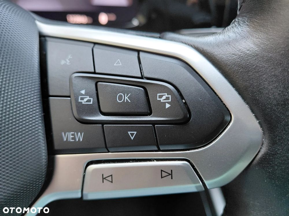 Volkswagen Golf 2.0 TDI Life - 26