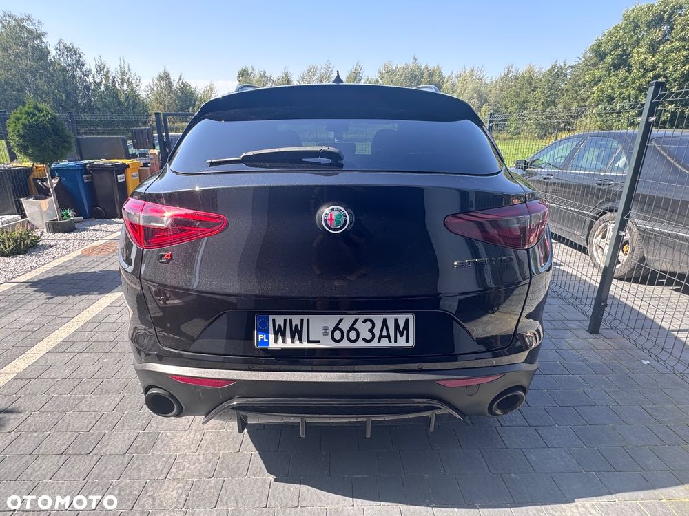Alfa Romeo Stelvio 2.0 Turbo TI Q4 - 6