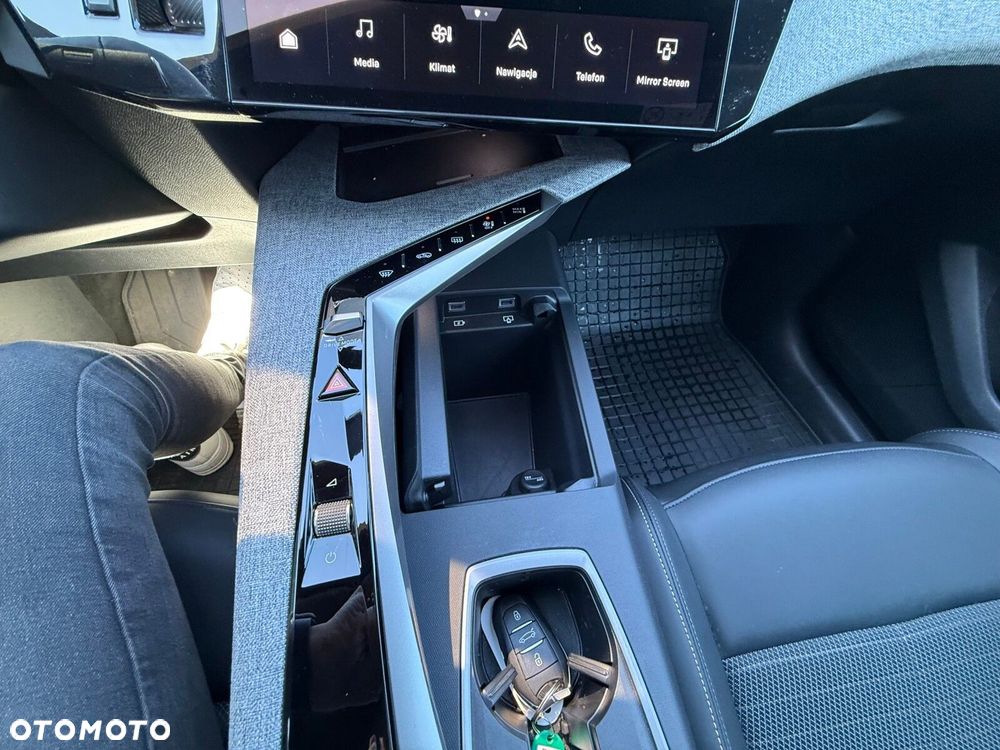 Peugeot 3008 1.2 PureTech mHEV Allure Pack S&S e-DCS6 - 23