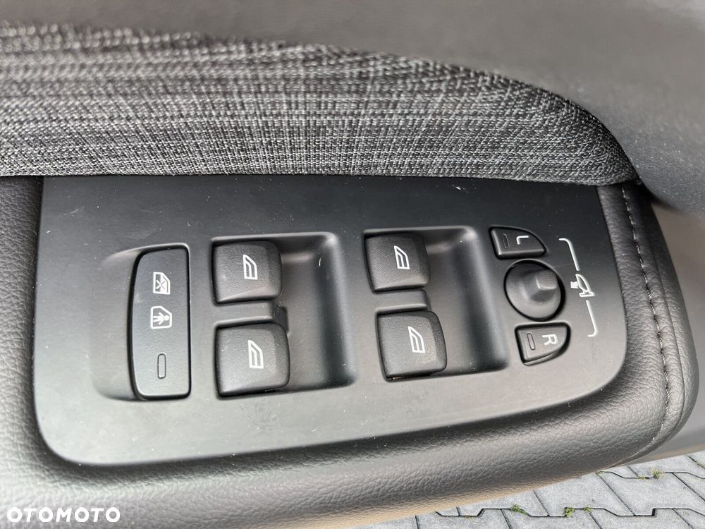 Volvo XC 60 B4 D Core - 13