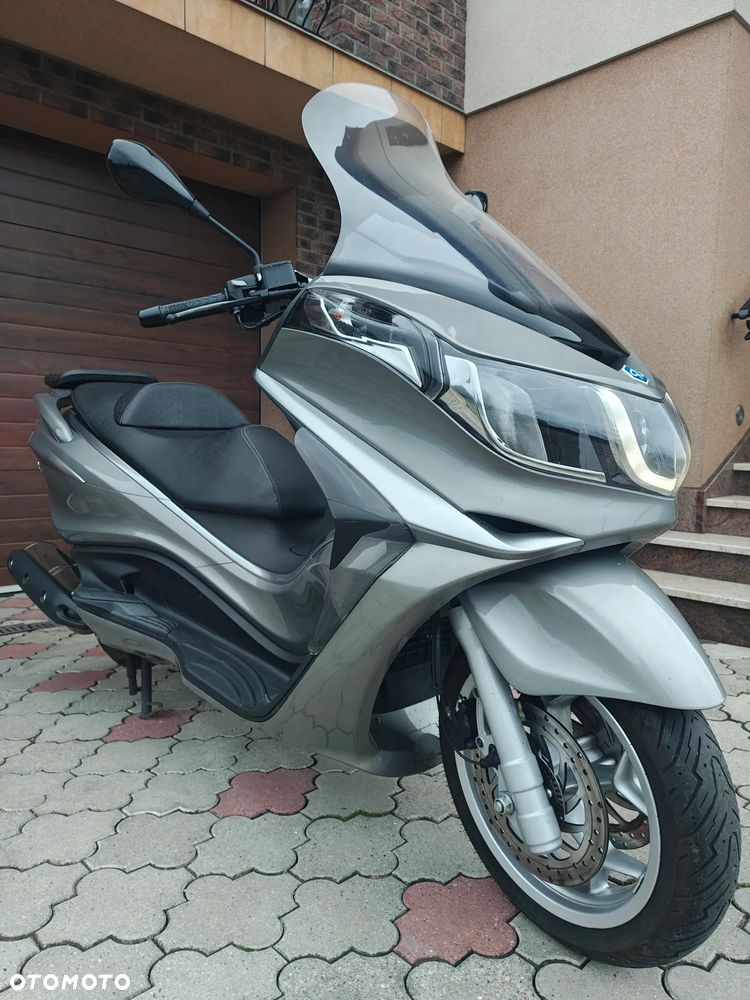 Piaggio X10 - 7