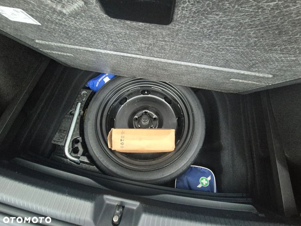 Volkswagen Golf 1.5 eTSI Style DSG - 40