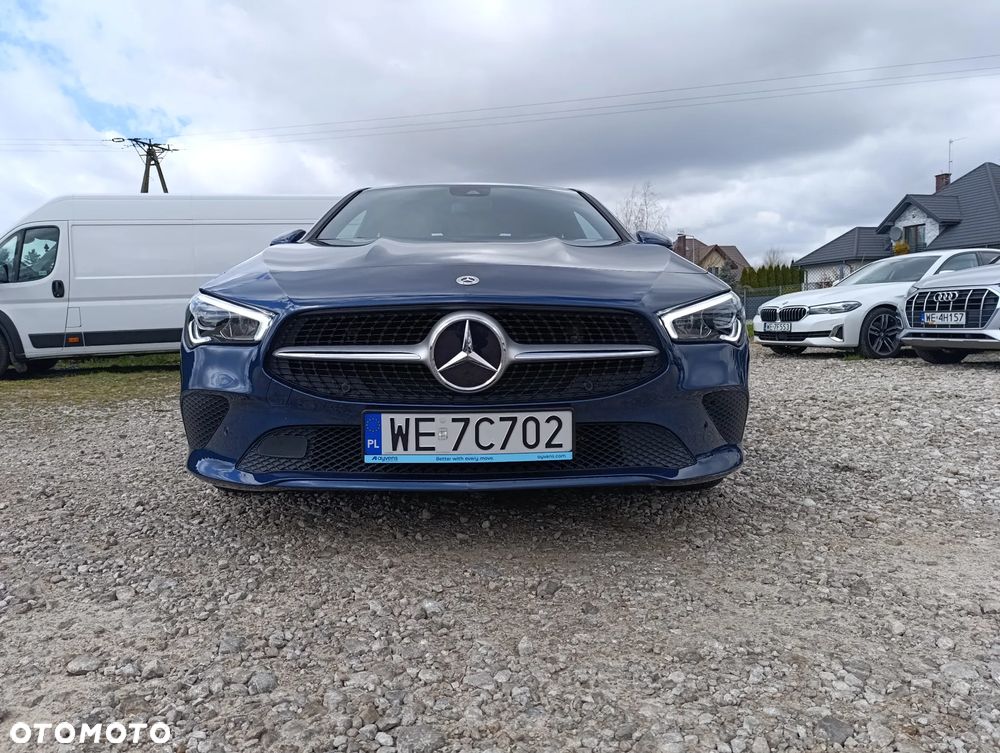 Mercedes-Benz CLA 200 7G-DCT - 4