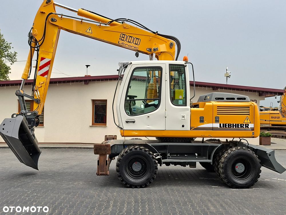 Liebherr A 900 C Pług+Podpory