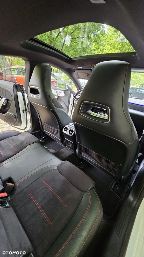 Mercedes-Benz CLA 250 4-Matic AMG Line 7G-DCT - 23