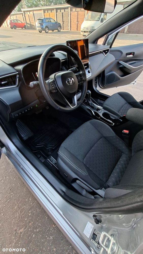 Toyota Corolla 1.8 Hybrid Comfort - 27
