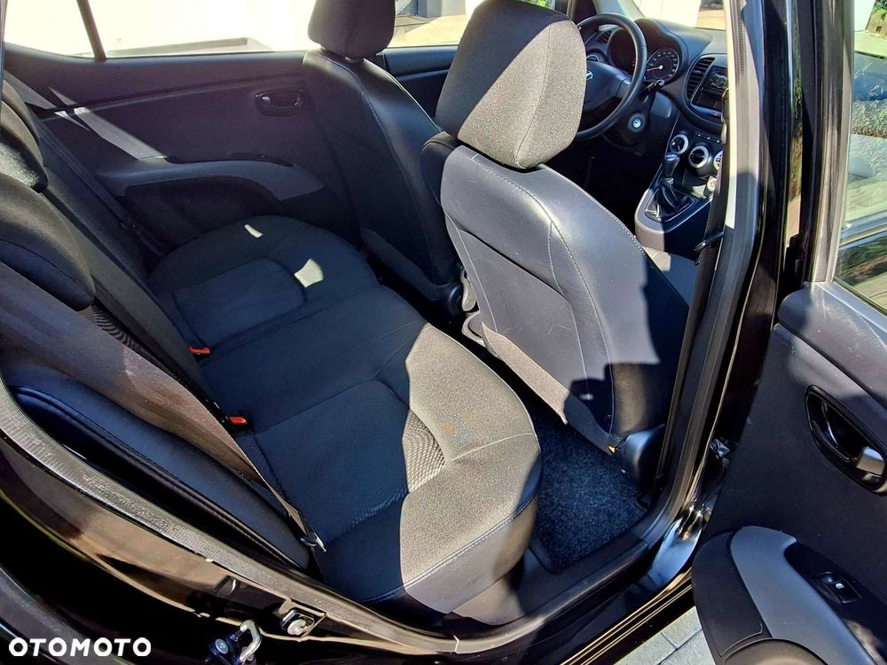 Hyundai i10 1.1 FIFA WM Edition - 7