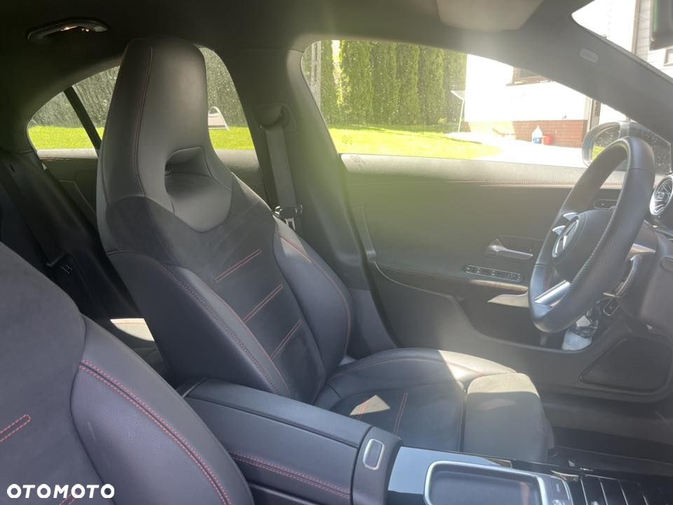 Mercedes-Benz CLA 250 mHEV 4-Matic AMG Line 8G-DCT - 21