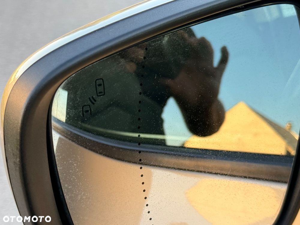Renault Grand Scenic - 19