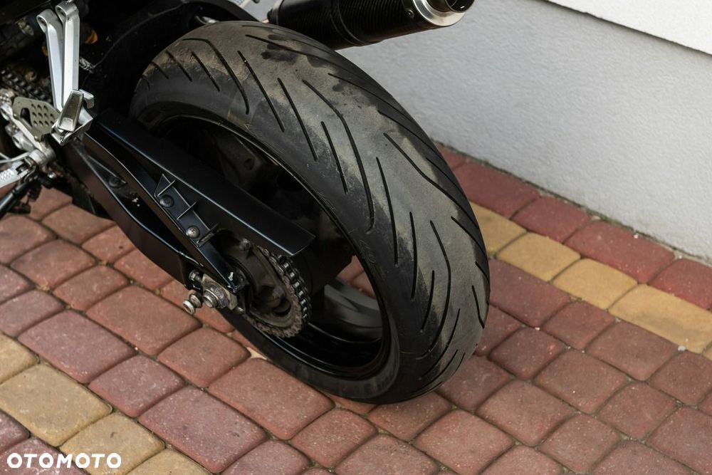 Suzuki GSX-R - 10