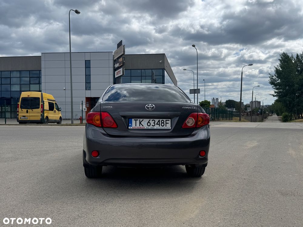 Toyota Corolla - 6