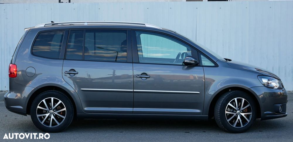 Volkswagen Touran - 11