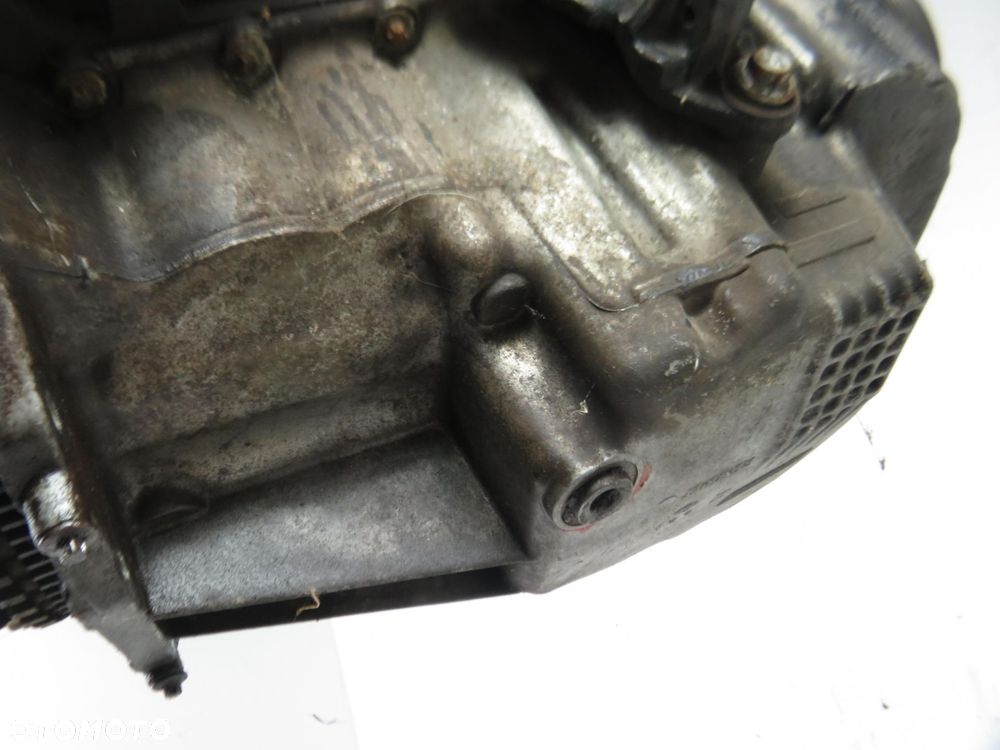 SILNIK RENAULT LAGUNA II 1.6 16V K4M710 - 2