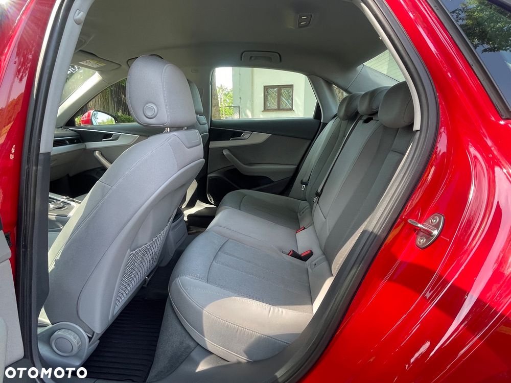 Audi A4 Limousine 2.0 TDI - 13