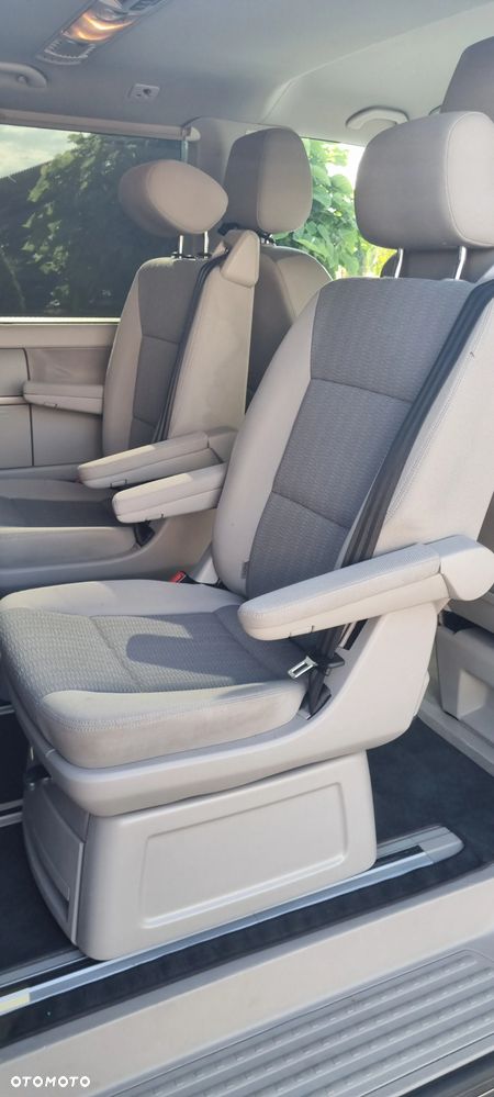 Volkswagen Multivan - 10