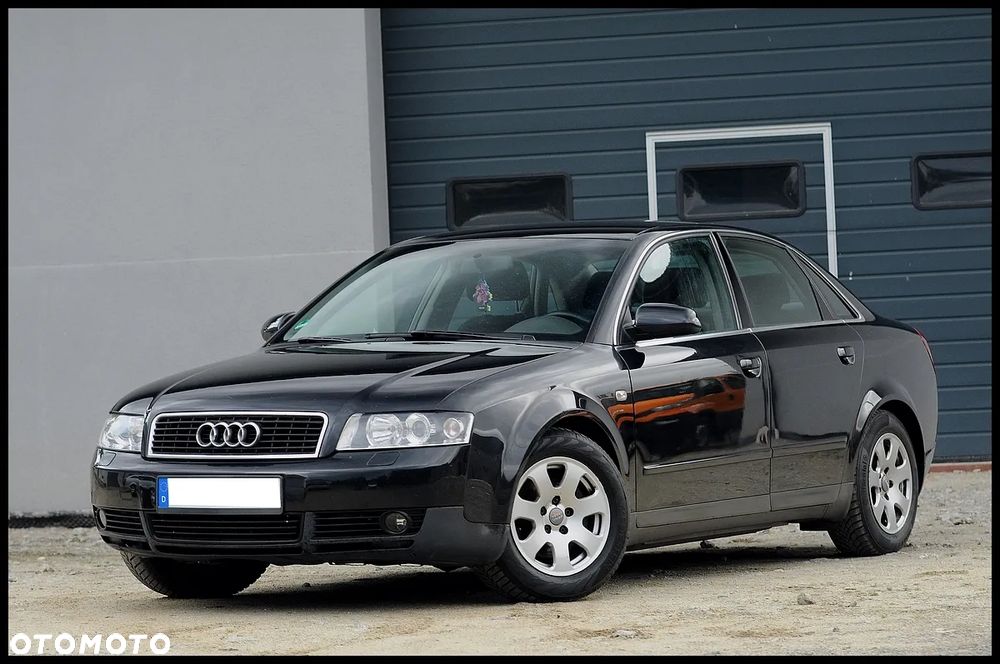 Audi A4 Limousine - 14