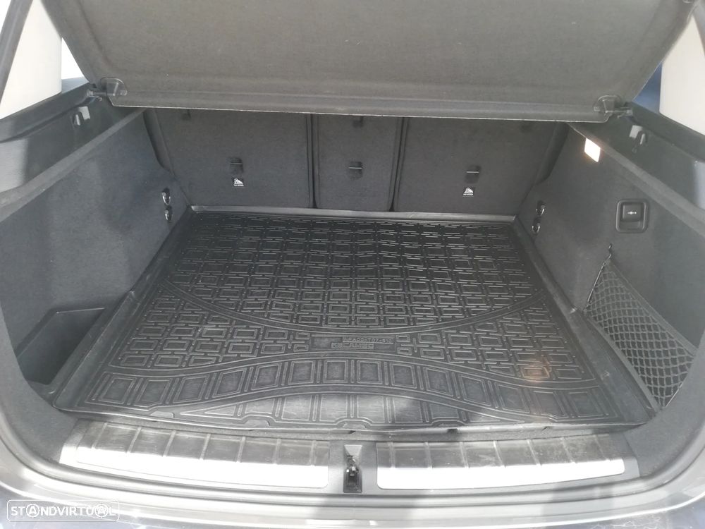 BMW X1 18 d sDrive Line Sport - 25