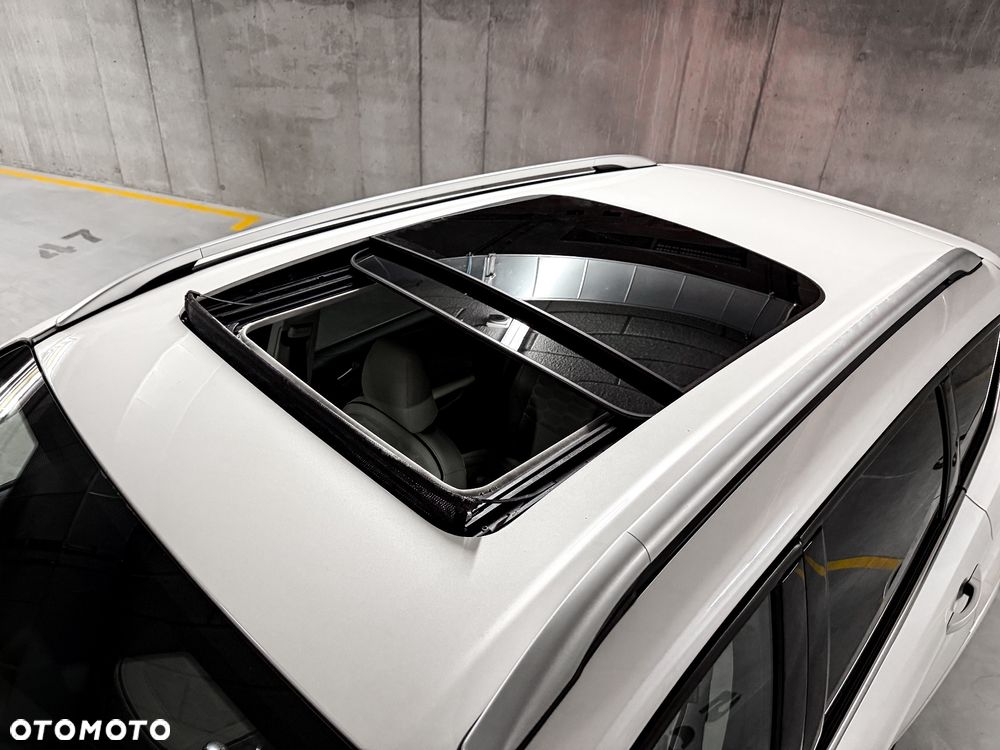 Ford Kuga 2.0 TDCi 4x4 Vignale - 12