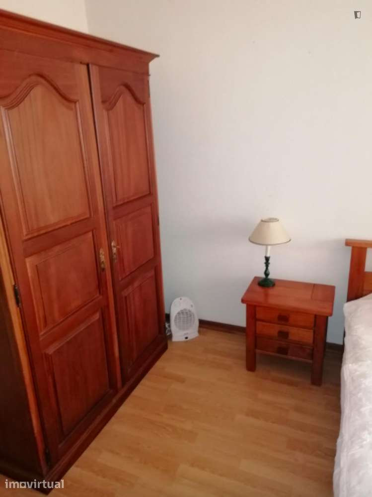 Quarto - localizado em Cedofeita Porto - Grande imagem: 4/15