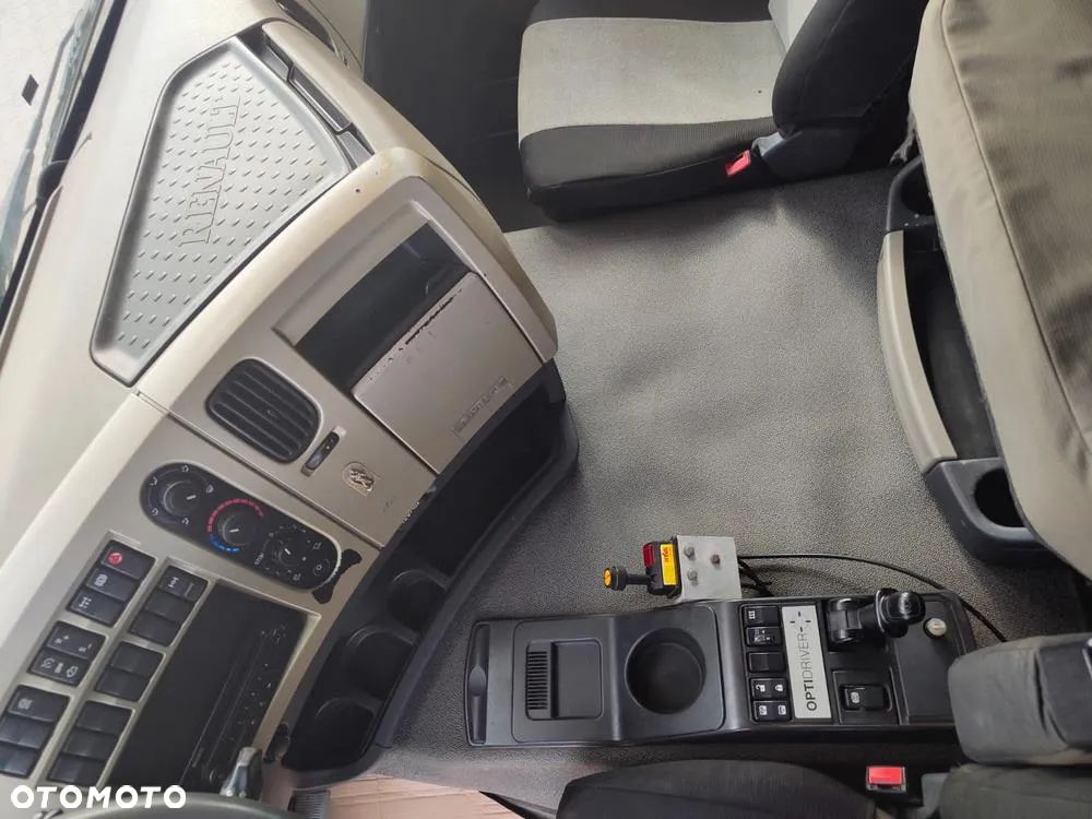 Renault Premium 460 - 13