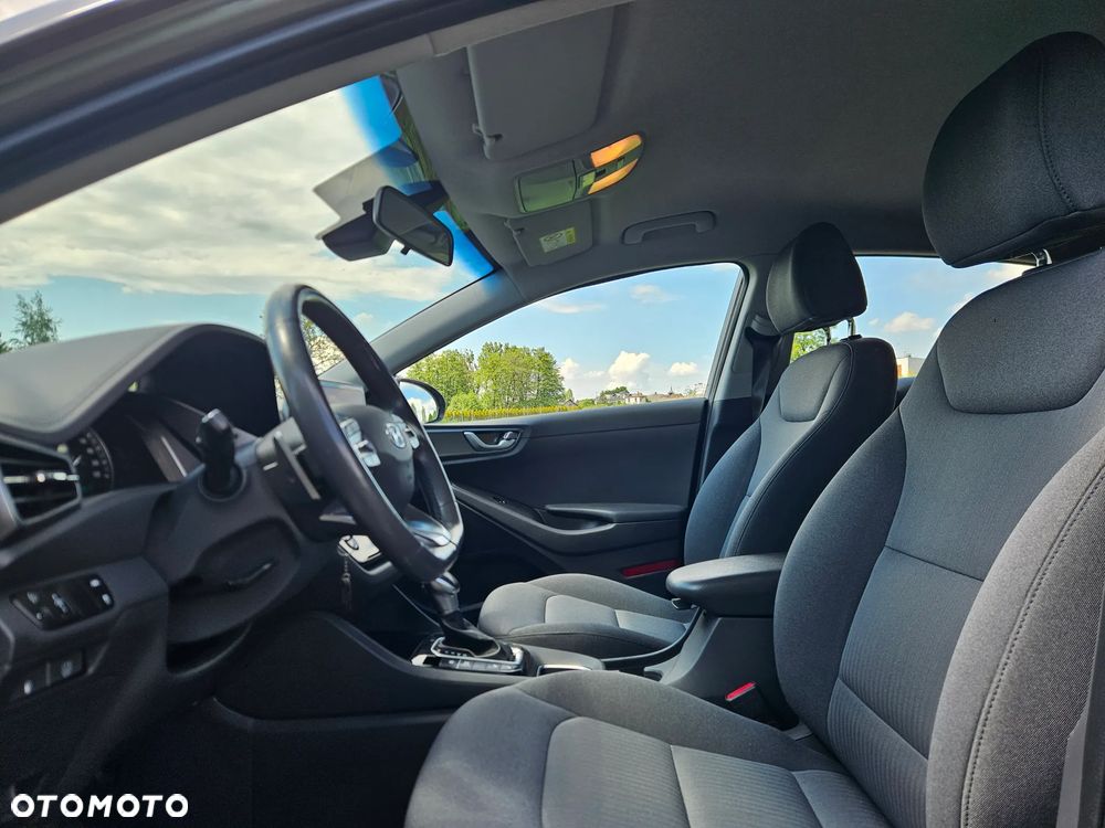 Hyundai IONIQ Hybrid Premium - 17