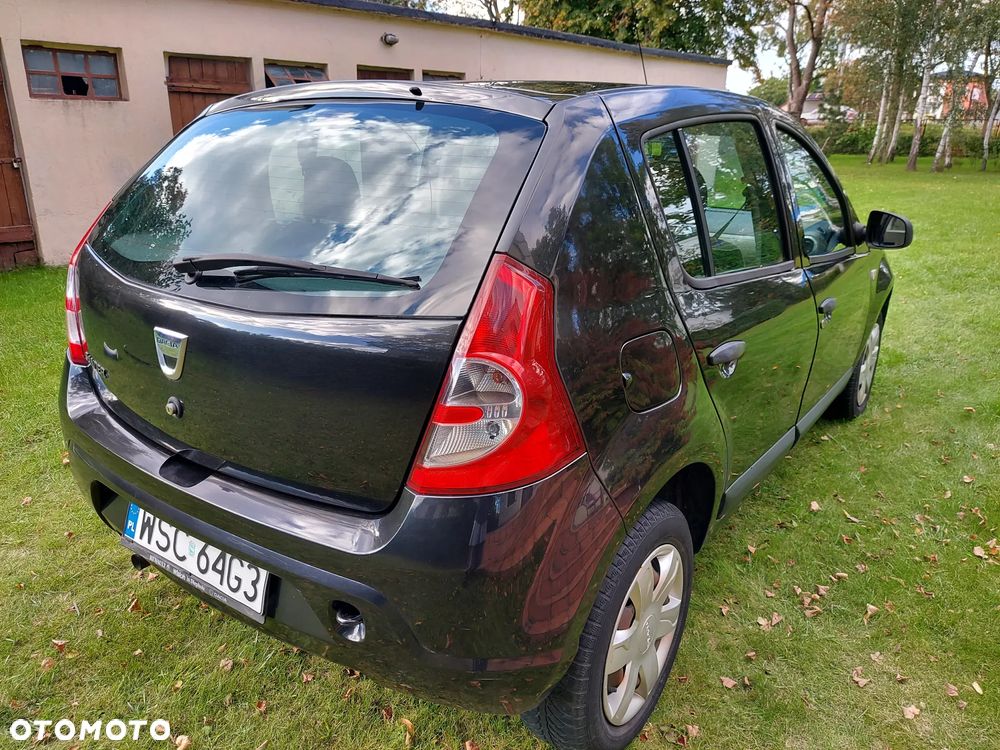 Dacia Sandero 2012 photo 2