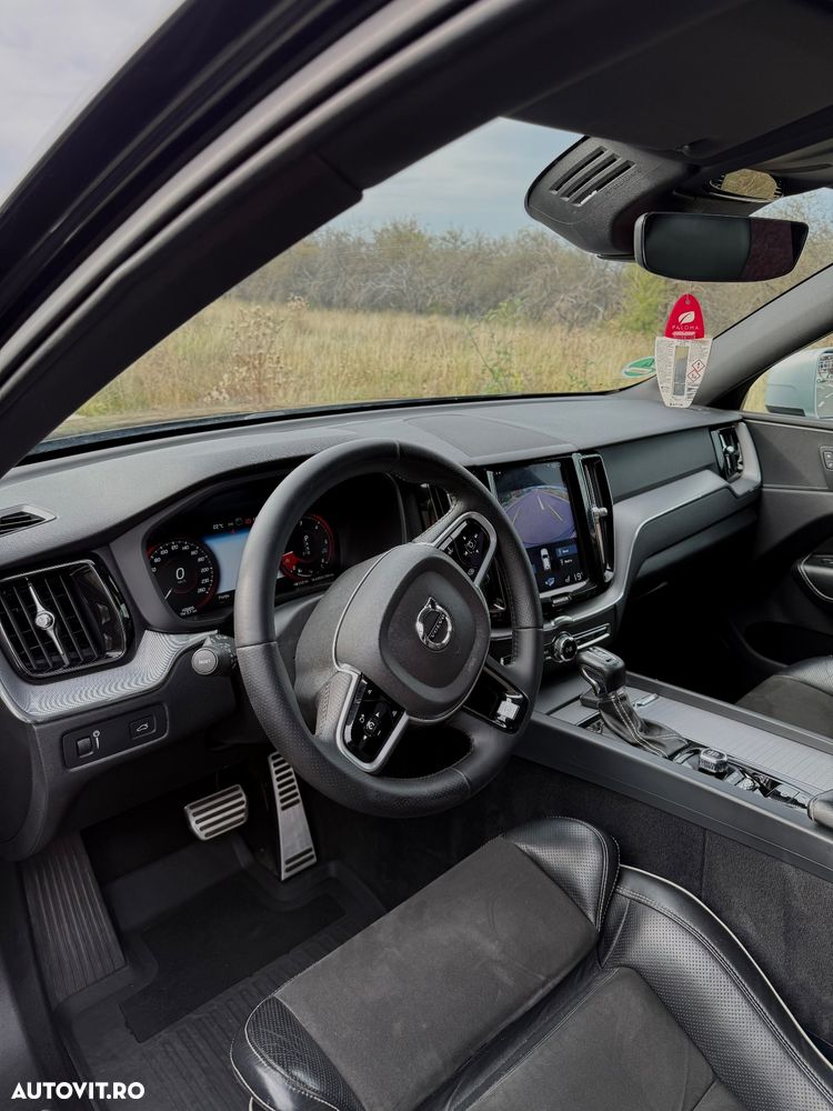 Volvo XC 60 D4 AWD R-Design - 9