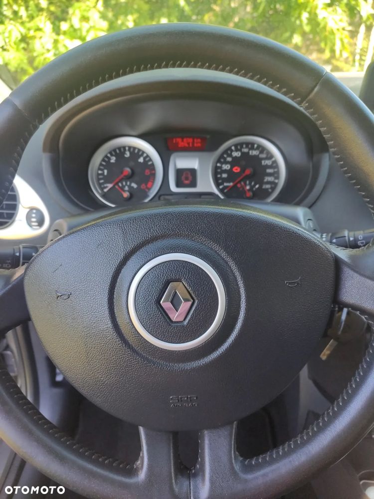 Renault Clio 1.5 dCi 90 FAP Grandtour TomTom Edition - 9