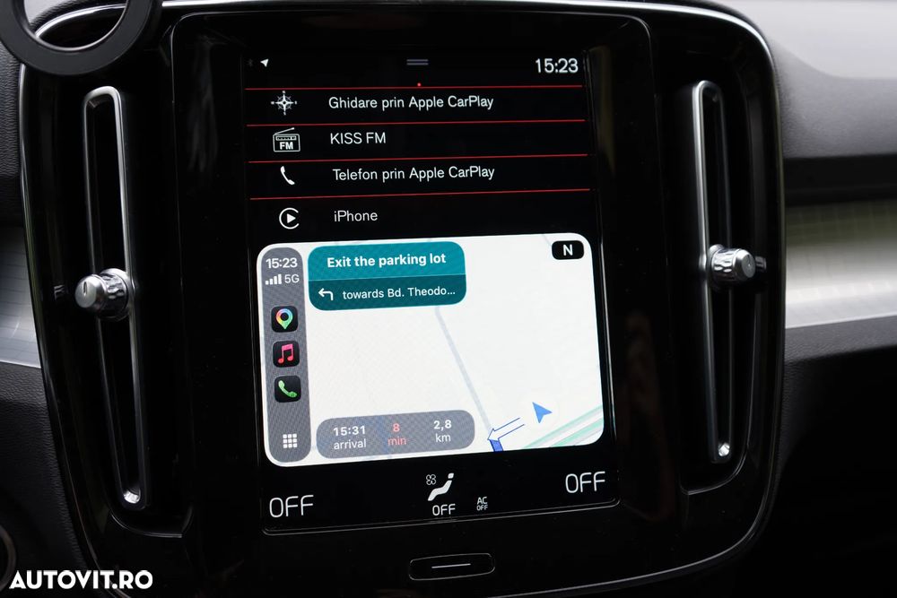 Volvo XC 40 B4 AT8 Mild Hybrid Momentum Pro - 11