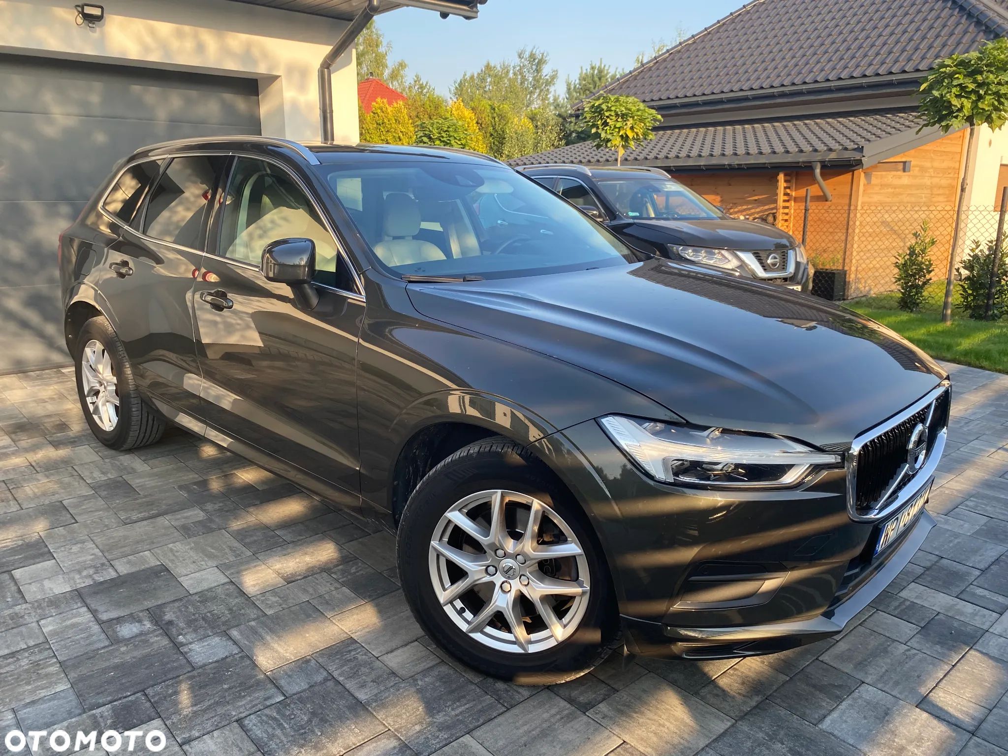 Volvo XC 60 D4 AWD Geartronic Momentum - 1