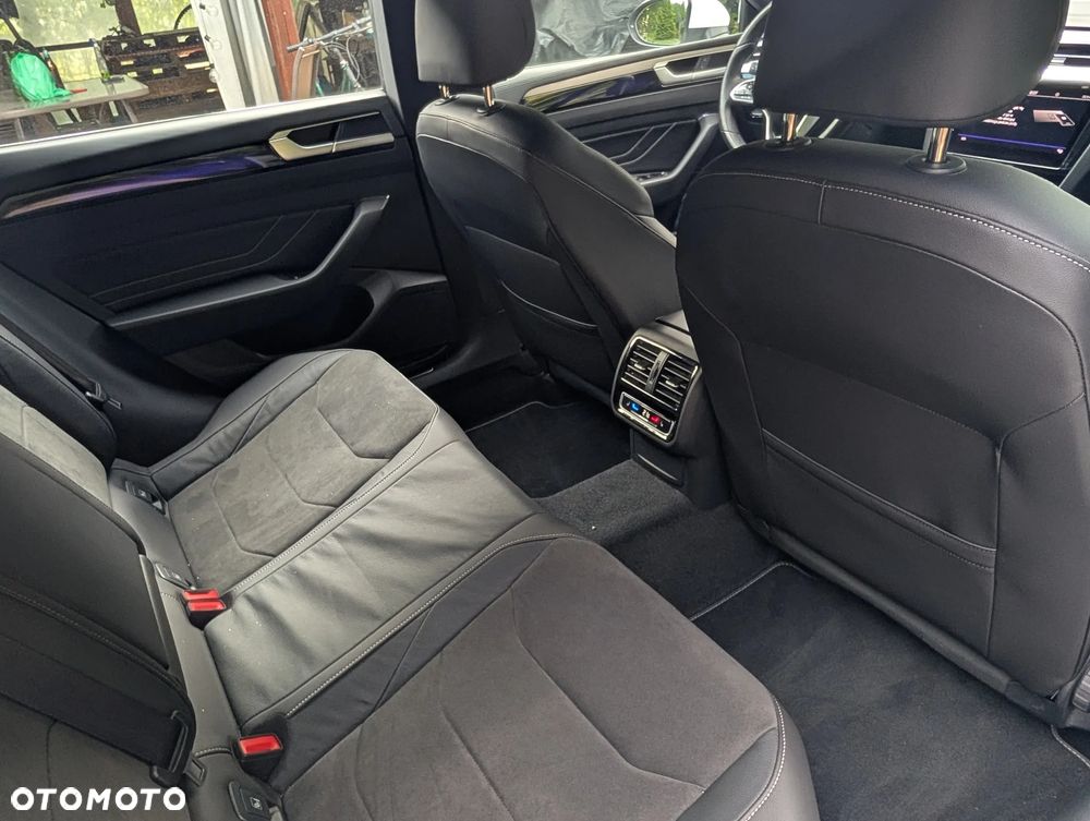 Volkswagen Arteon 2.0 TDI SCR R-Line DSG - 10