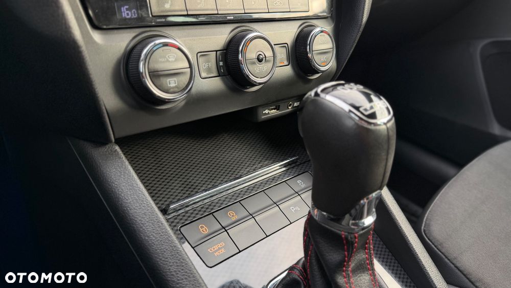 Skoda Octavia 2.0 TSI RS DSG - 25
