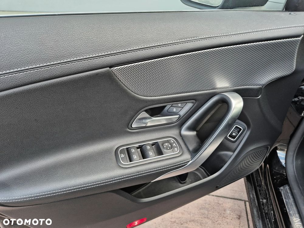 Mercedes-Benz CLA 200 7G-DCT Progressive - 25