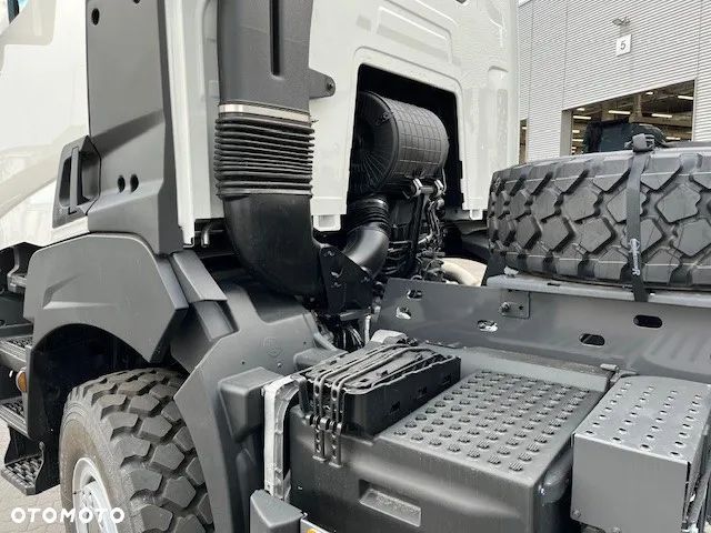 Renault Gama K440 6x6 - 8