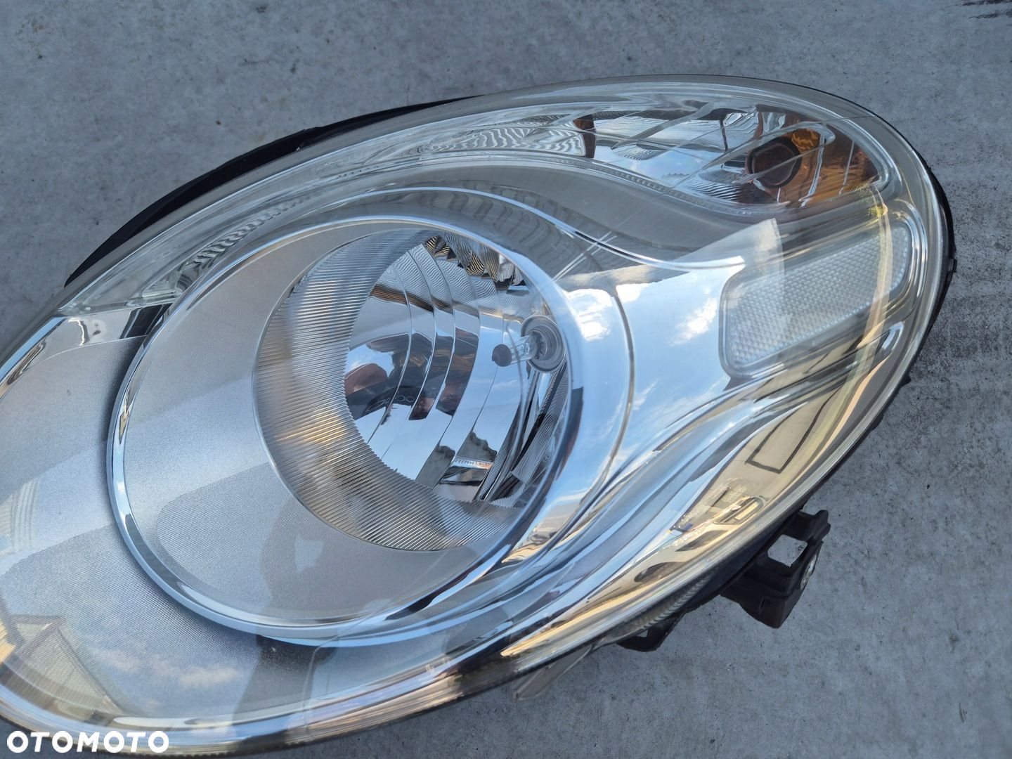 Fiat 500L lampa lewa.Oryginał. 2014-2018. 100 - 4