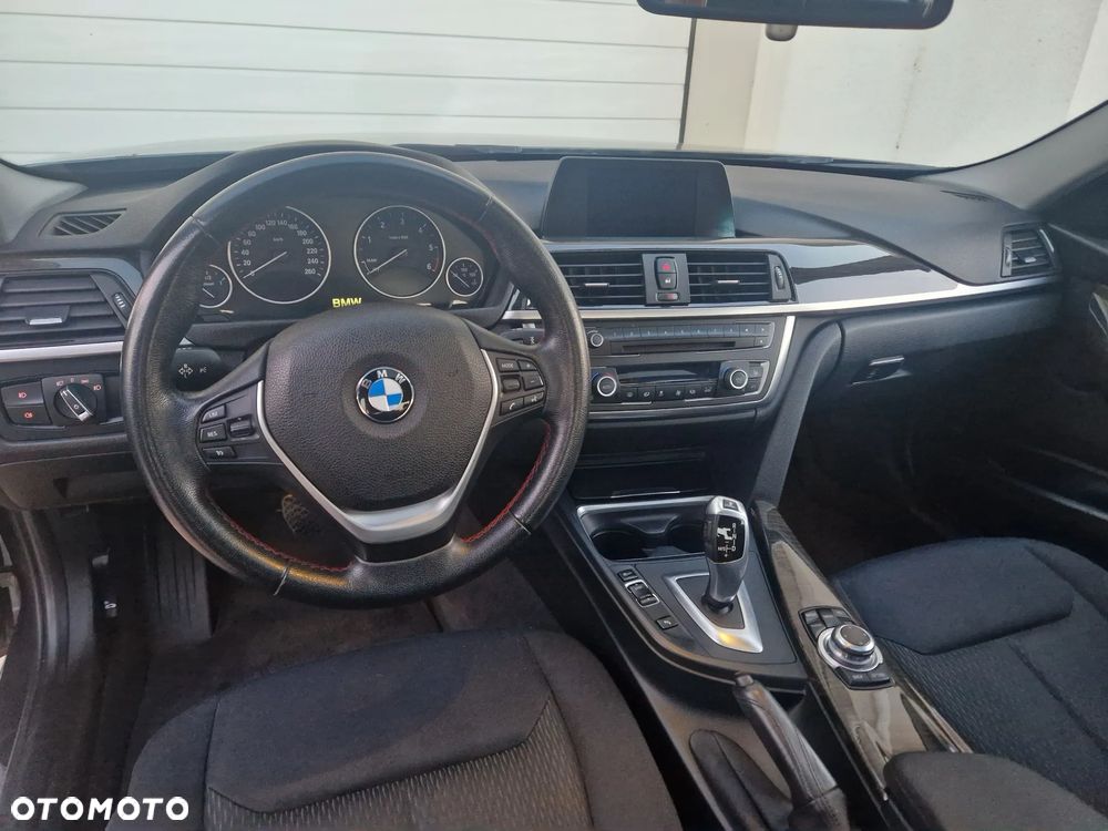 BMW Seria 3 320d Blue Performance Luxury Line - 33