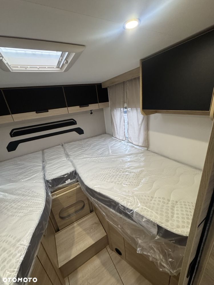 Ford Chausson 797 Titanium Line - 28