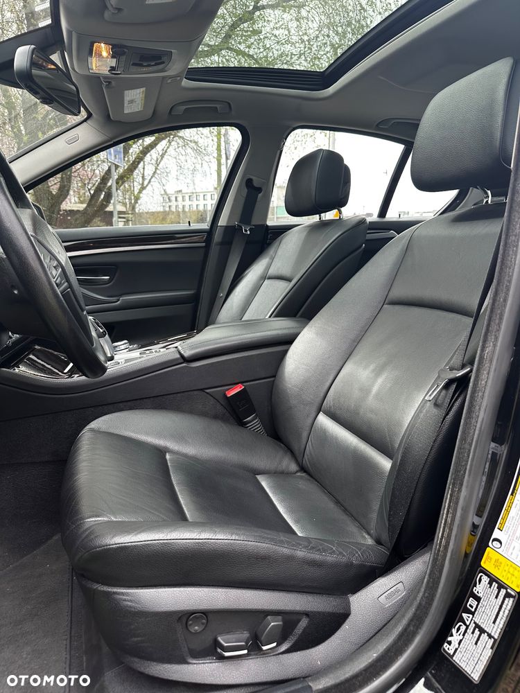 BMW Seria 5 528i xDrive - 10