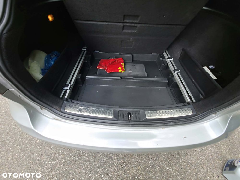 Toyota Avensis 1.8 Premium EU5 - 24