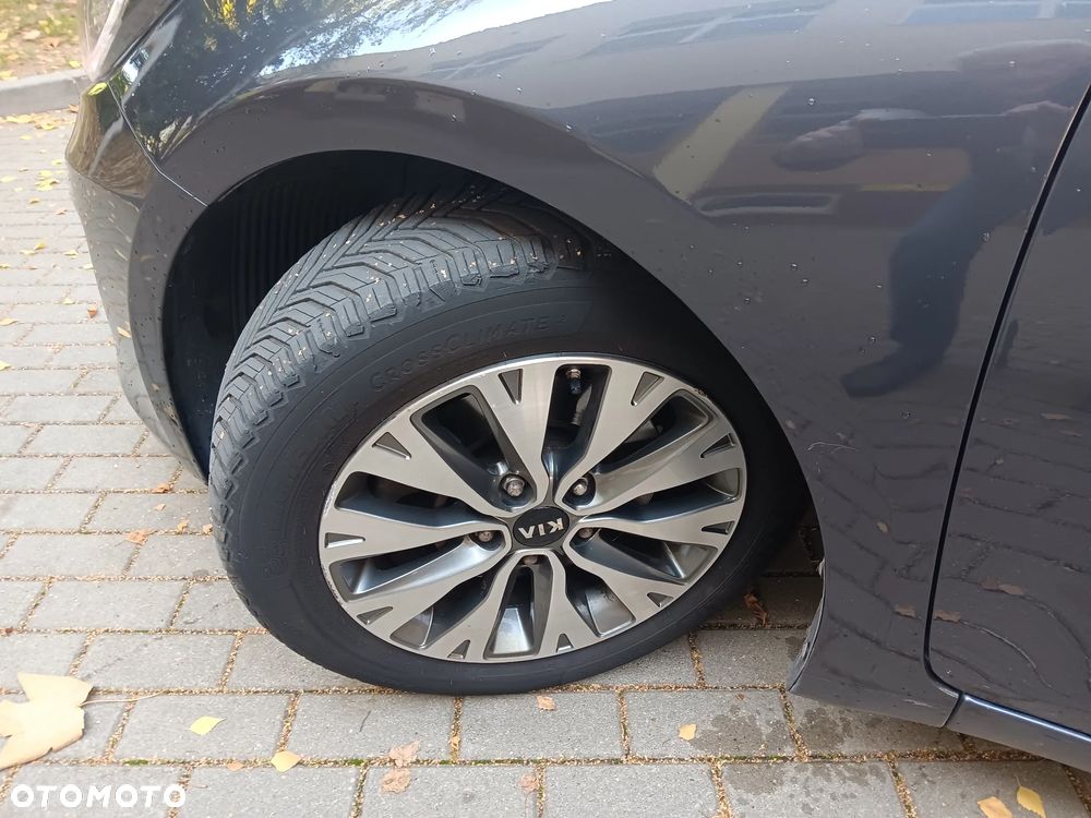 Kia Ceed - 11