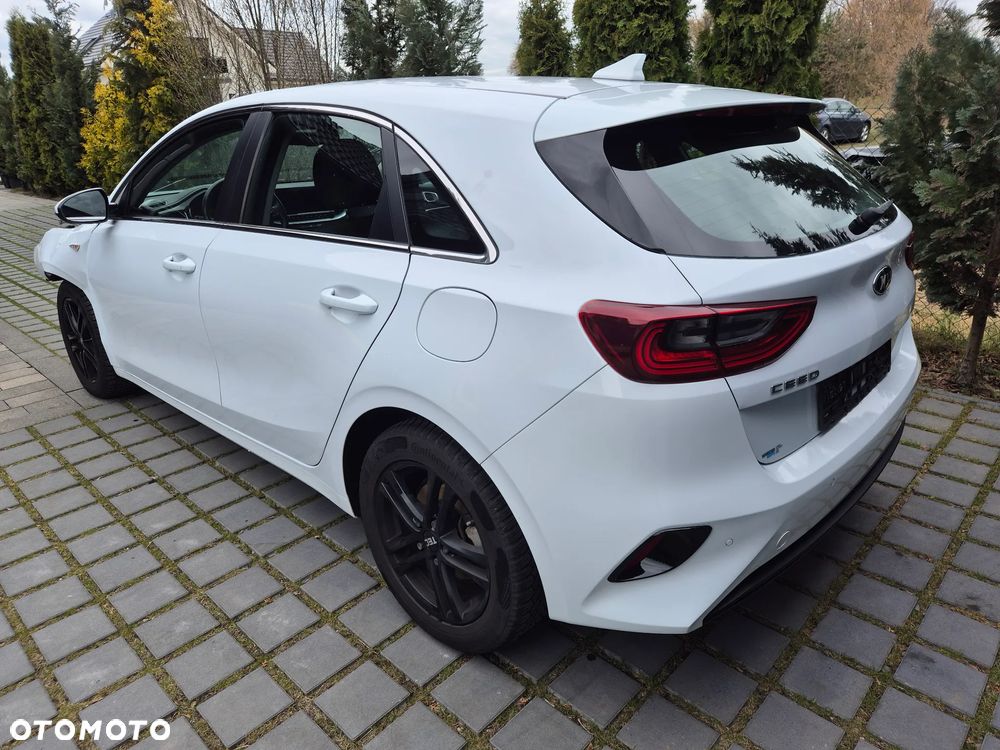 Kia Ceed - 3