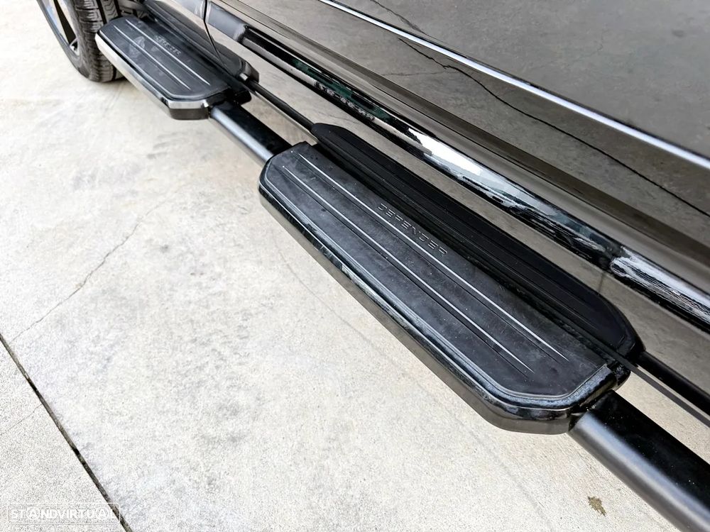 Land Rover Defender 2.0 P400e 110 AWD X-Dynamic HSE - 45