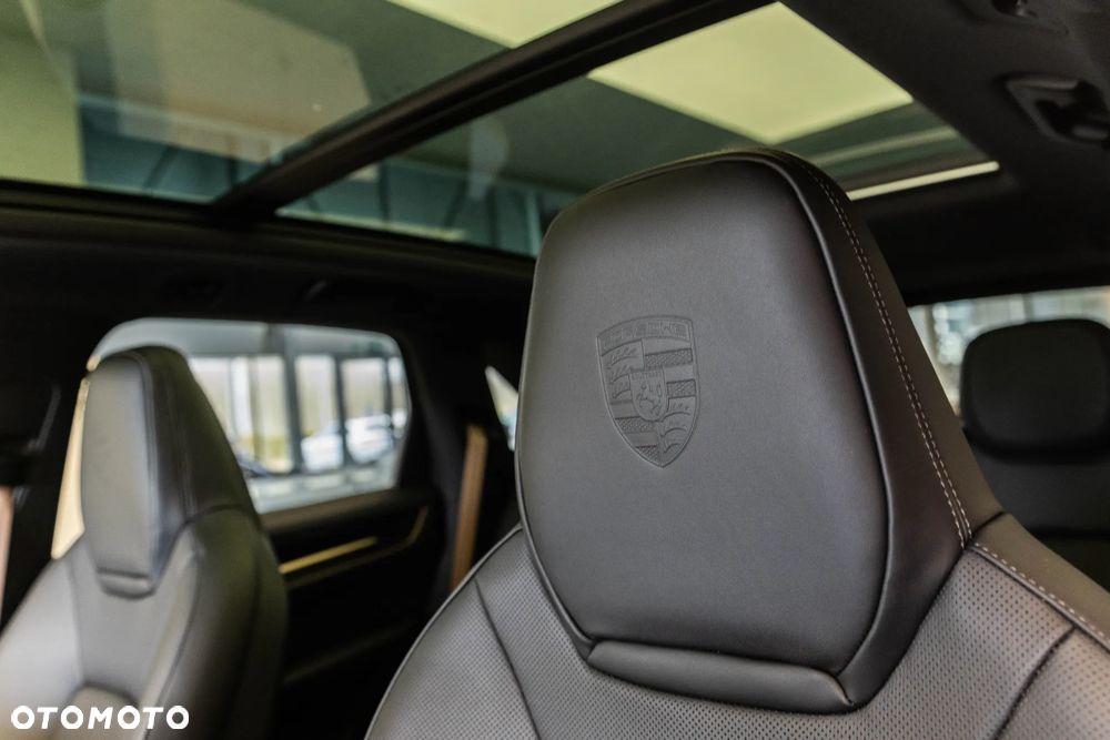Porsche Cayenne E-Hybrid PHEV Black Edition - 25