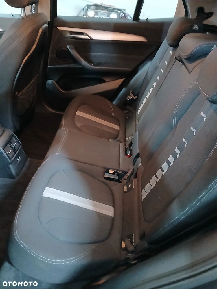 BMW X2 sDrive18i Advantage Plus - 15