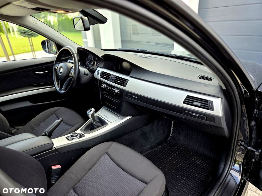 BMW Seria 3 - 16