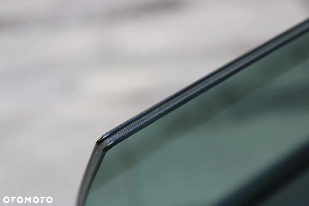 Ferrari GTC4Lusso - 15