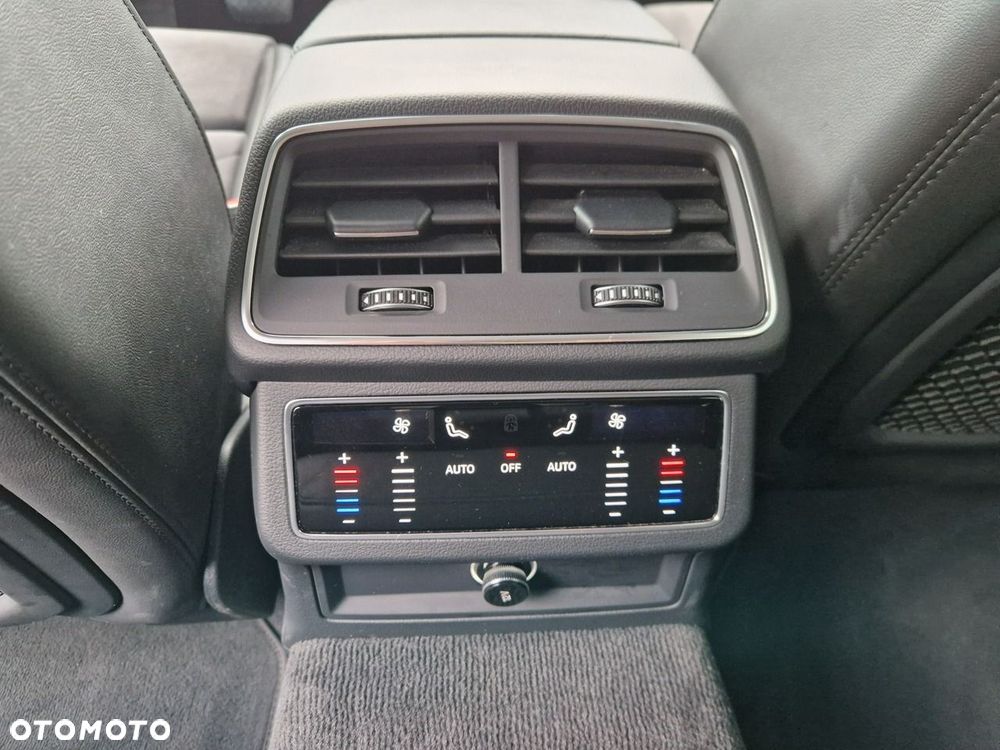 Audi A6 Avant - 16