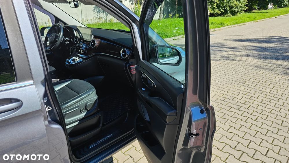 Mercedes-Benz Klasa V 250 d 4-Matic Avantgarde 7G-Tronic (d³ugi) - 28