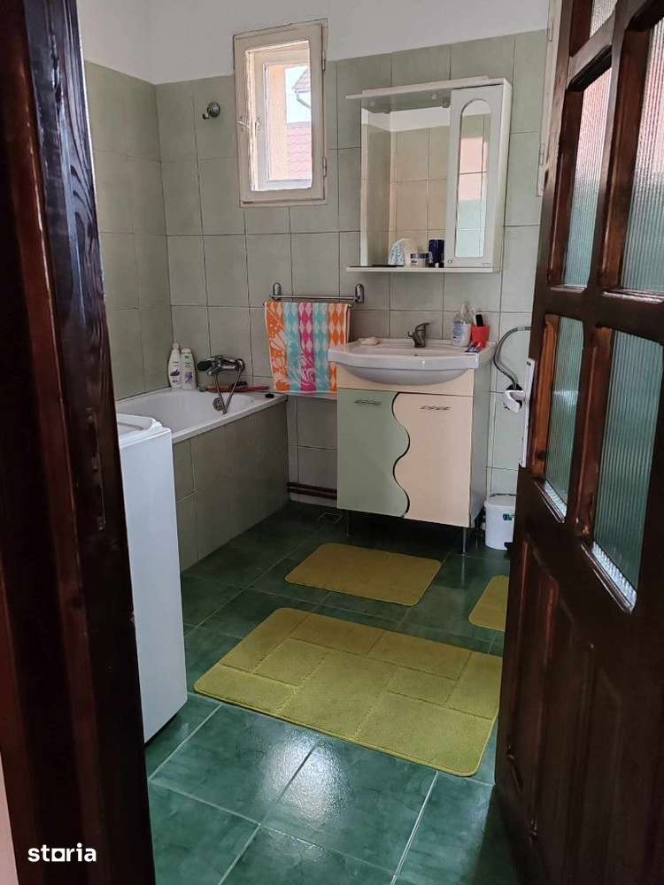 Proprietate placuta, curte generoasa, 1330 mp teren, toate utilitatile - Imagine principală: 5/9