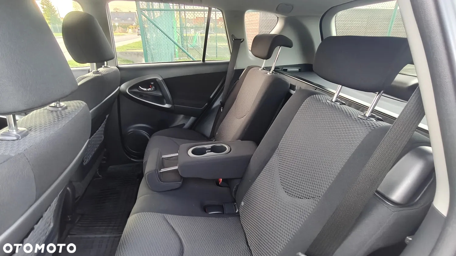 Toyota RAV4 - 23